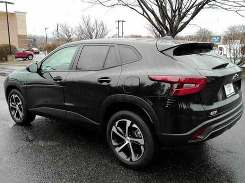 Certified 2024 Chevrolet Trax RS w/ Driver Confidence Package image 5