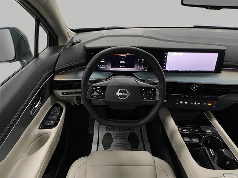 Used 2025 Nissan Murano SL image 13