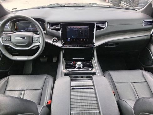 Used 2024 Jeep Wagoneer L Series II RWD image 1