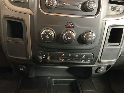 Used 2018 RAM 3500 Tradesman w/ Chrome Appearance Group image 9