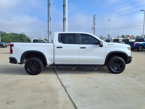 Used 2023 Chevrolet Silverado 1500 ZR2 w/ Technology Package image 5