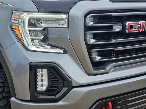 Used 2021 GMC Sierra 1500 AT4 w/ AT4 Preferred Package AWD/4WD image 8