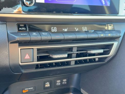 Used 2025 Toyota Camry LE image 25