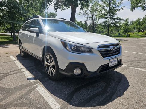 Used 2019 Subaru Outback 3.6R Limited AWD/4WD image 7