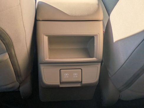 Used 2019 Subaru Outback 2.5i Premium image 26