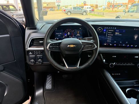 Used 2025 Chevrolet Tahoe LT image 12