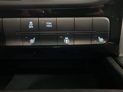 Used 2013 RAM 1500 Sport w/ Sport Premium Group AWD/4WD image 22