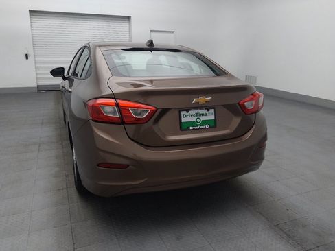 Used 2019 Chevrolet Cruze LS FWD image 6