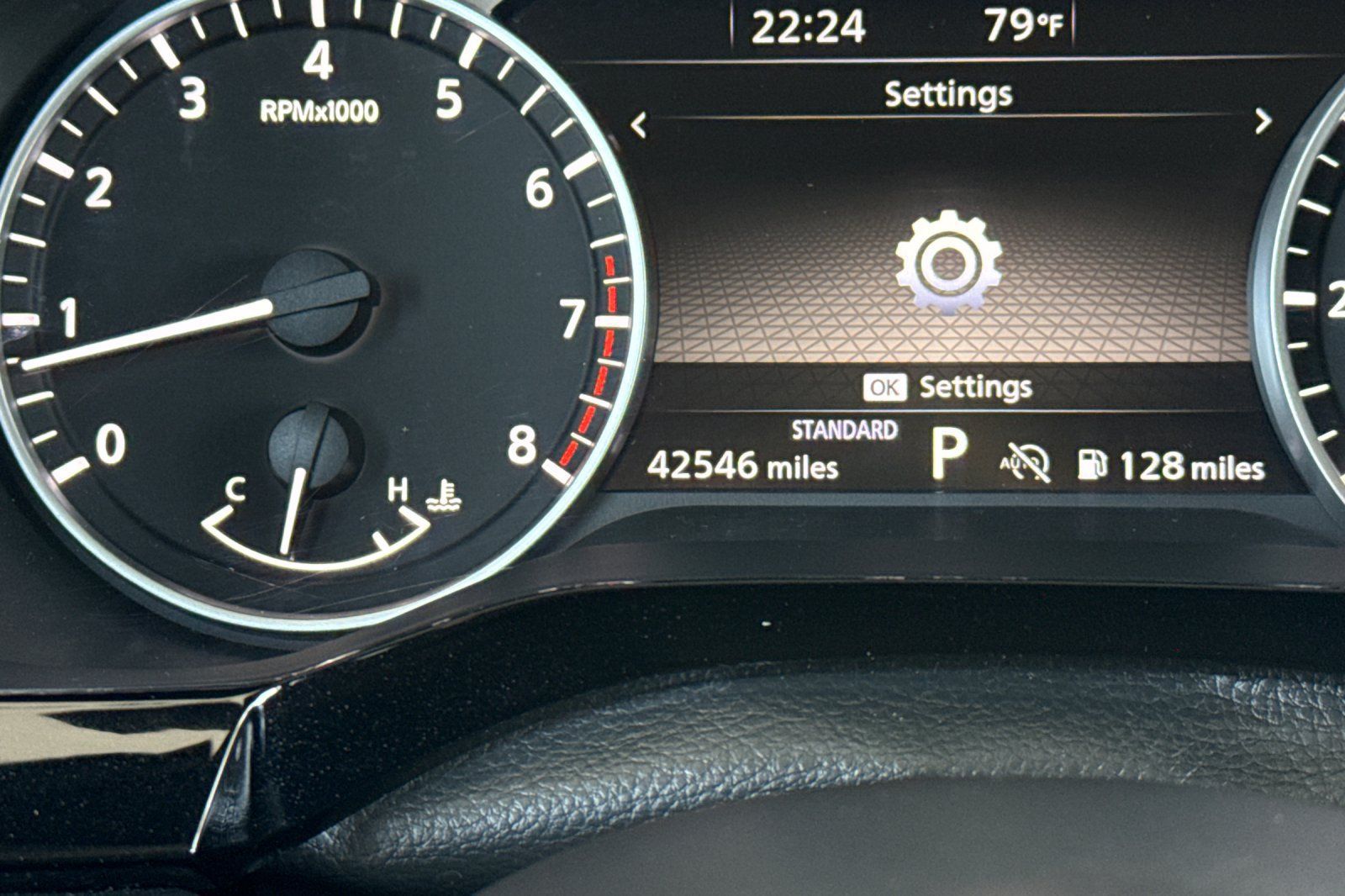Certified 2025 Nissan Pathfinder SV FWD image 35