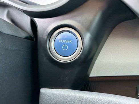 Used 2024 Toyota Sienna XLE FWD image 15