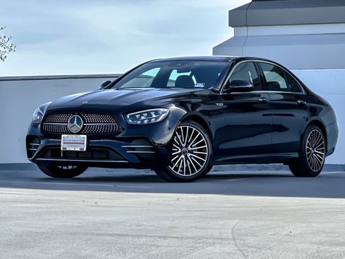 Used 2023 Mercedes-Benz E 350 4MATIC Sedan image 1