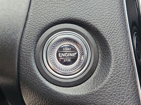 Used 2020 Mercedes-Benz GLC 43 AMG 4MATIC image 16