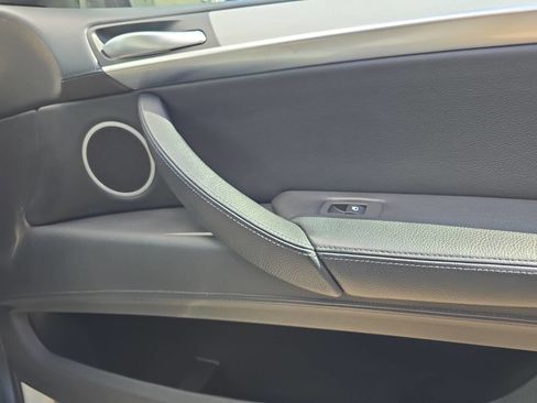 Used 2011 BMW X5 M image 30