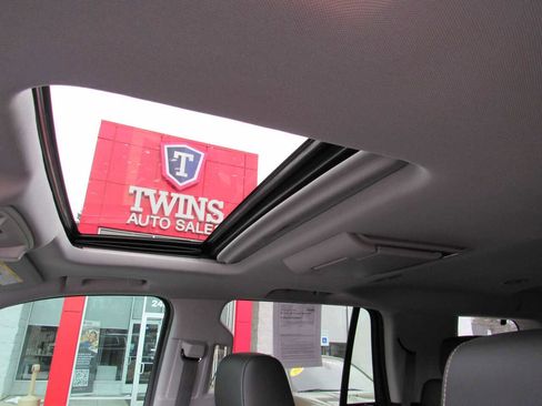 Used 2019 Chevrolet Tahoe Premier image 18