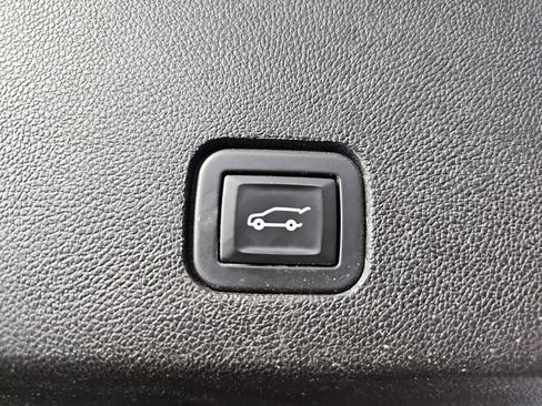 Used 2020 Cadillac XT6 Premium Luxury AWD/4WD image 13