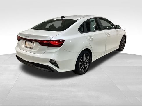 Used 2023 Kia Forte LXS image 6