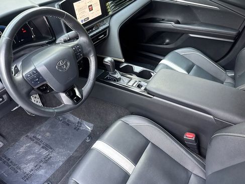 Certified 2025 Toyota Camry SE w/ Convenience Package image 9