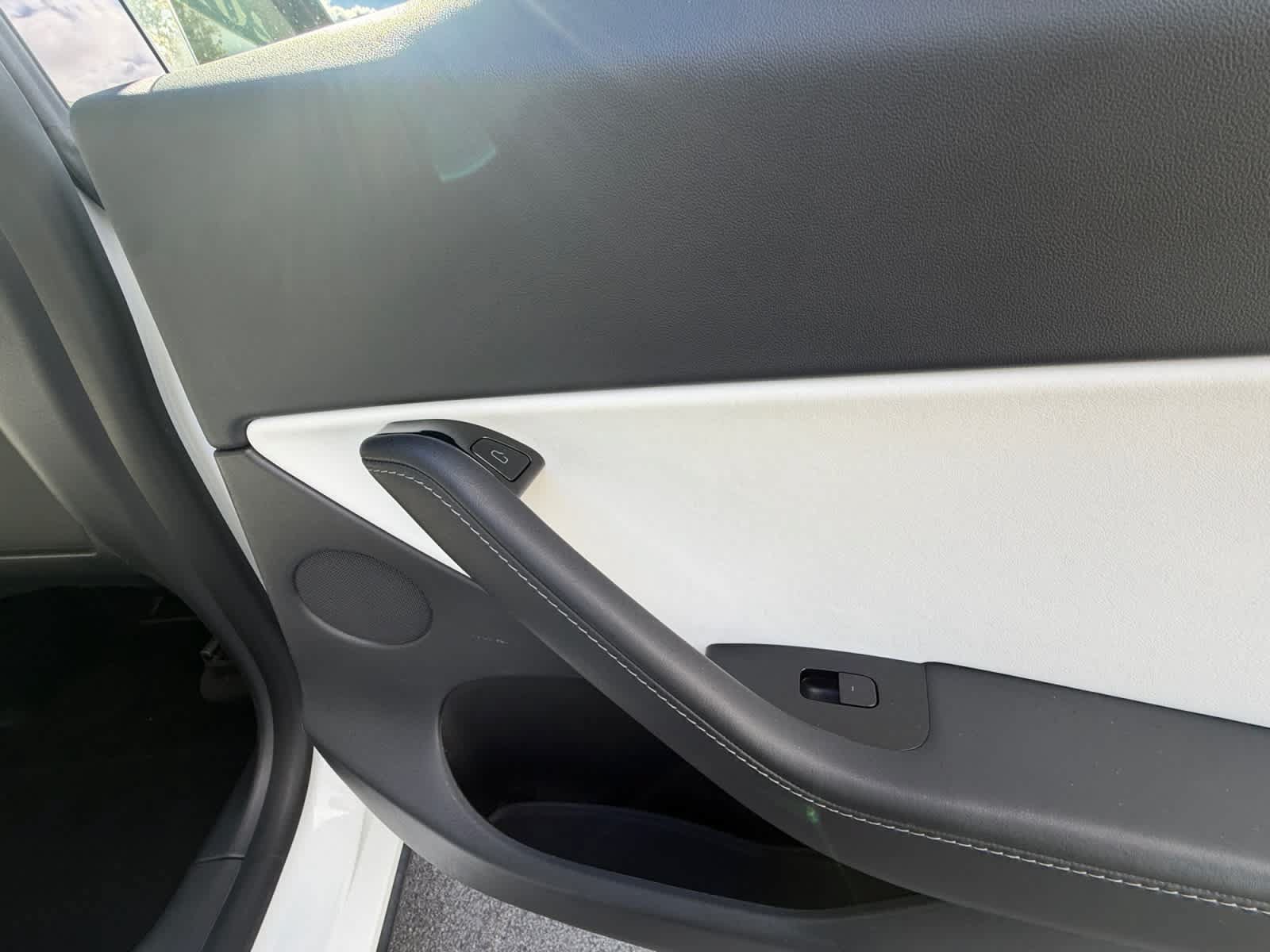 Used 2021 Tesla Model Y Long Range AWD/4WD image 25