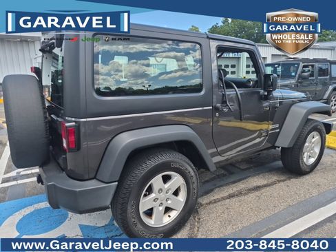 Used 2018 Jeep Wrangler Sport AWD/4WD image 8
