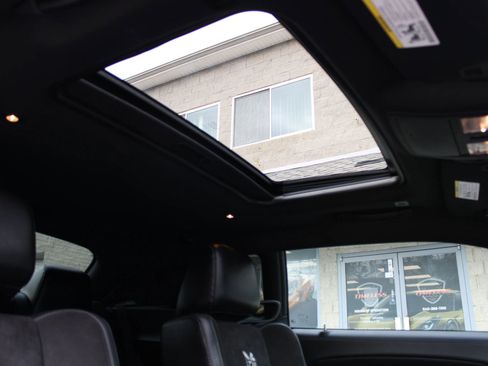 Used 2022 Dodge Challenger R/T Scat Pack image 27