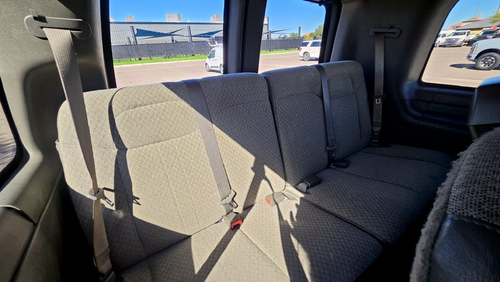 Used 2025 Chevrolet Express 3500 LT w/ LT Preferred Equipment Group RWD image 24