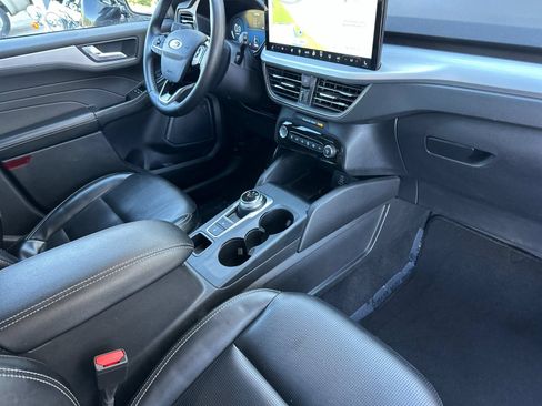 Used 2024 Ford Escape Platinum AWD/4WD image 15