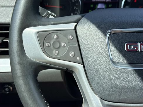 Used 2023 GMC Terrain SLT AWD/4WD image 15