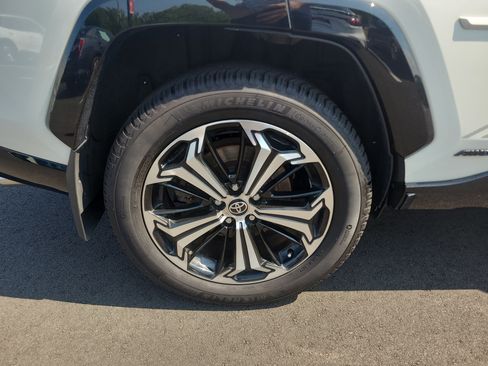 Certified 2022 Toyota RAV4 XSE w/ Premium Package AWD/4WD image 11