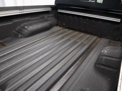 Certified 2024 Nissan Frontier SV w/ Technology Package image 14