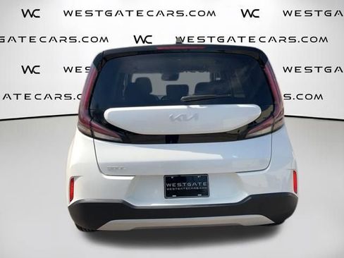 Used 2024 Kia Soul LX w/ Option Group 015 FWD image 8