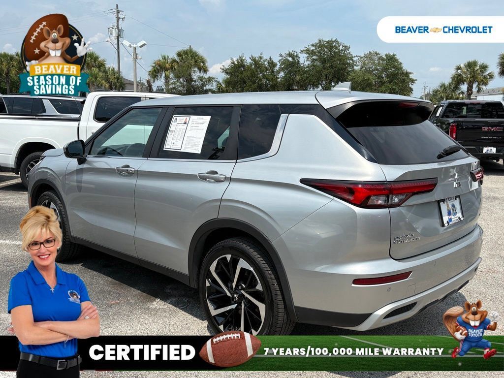 Used 2023 Mitsubishi Outlander SE FWD image 5