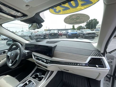 Used 2023 BMW X7 xDrive40i w/ Premium Package AWD/4WD image 29