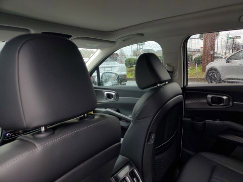 New 2026 Kia Sorento S w/ S Panoramic Sunroof Package image 11