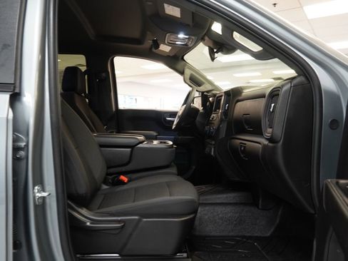 Used 2025 Chevrolet Silverado 1500 Custom image 26