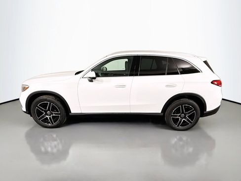Used 2026 Mercedes-Benz GLC 300 4MATIC image 4