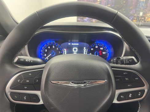 New 2026 Chrysler Pacifica Select image 11