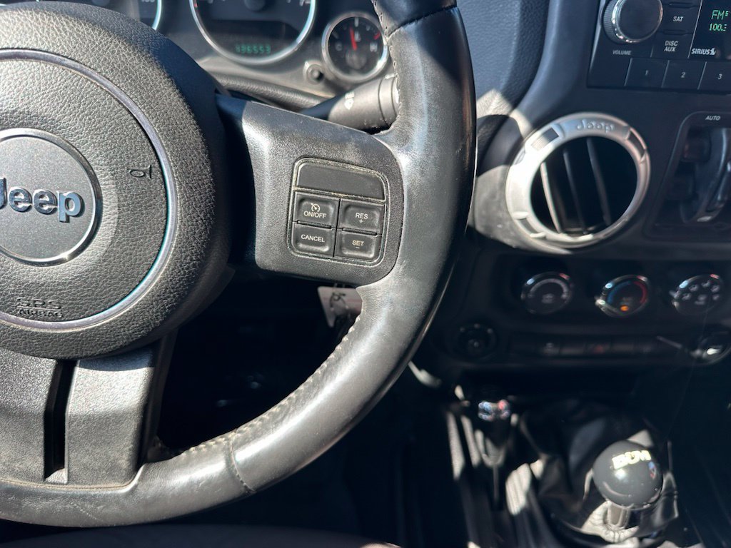 Used 2014 Jeep Wrangler Unlimited Sahara w/ Connectivity Group AWD/4WD image 20