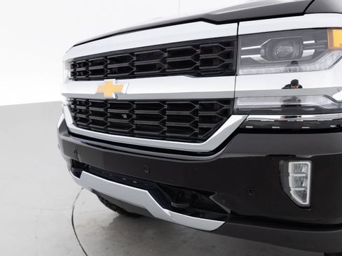 Used 2018 Chevrolet Silverado 1500 High Country AWD/4WD image 15