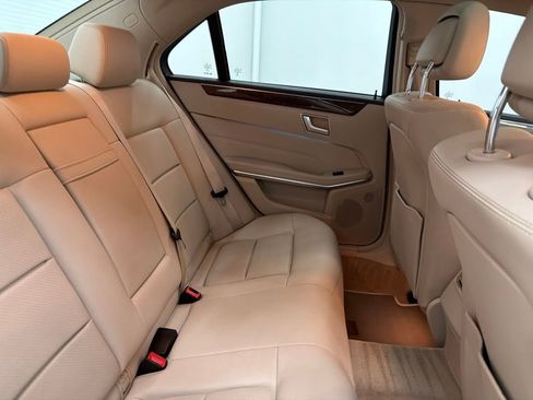 Used 2014 Mercedes-Benz E 350 Sedan image 25