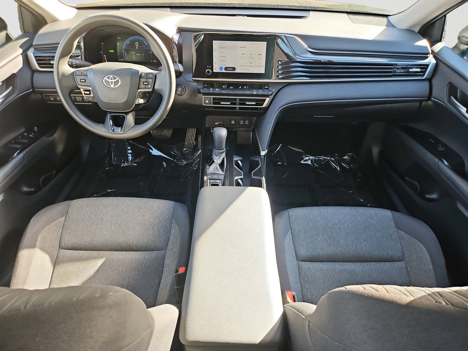 Used 2025 Toyota Camry LE FWD image 16