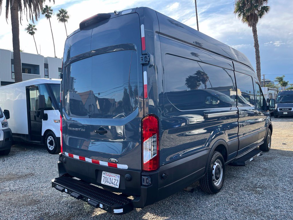 Used 2020 Ford Transit 250 148 High Roof Extended RWD image 6