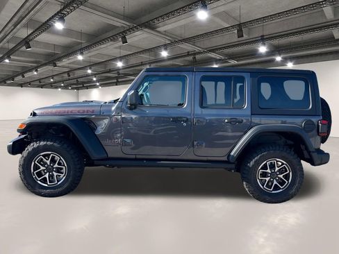 Used 2025 Jeep Wrangler Unlimited Rubicon w/ Convenience Group image 13