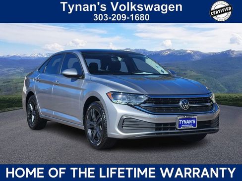 Certified 2022 Volkswagen Jetta SE w/ Panoramic Sunroof Package image 1