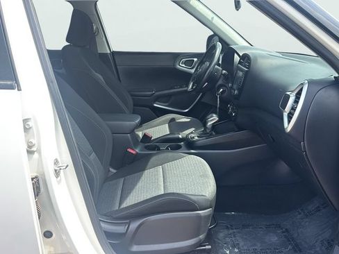 Used 2021 Kia Soul GT-Line FWD image 11