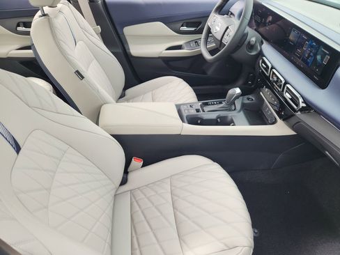 New 2026 Nissan Sentra SL FWD image 10