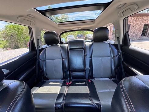 Used 2020 Nissan Pathfinder SL AWD/4WD image 30