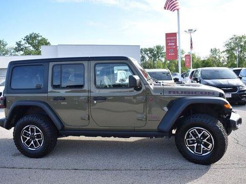 Used 2026 Jeep Wrangler Unlimited Rubicon AWD/4WD image 9