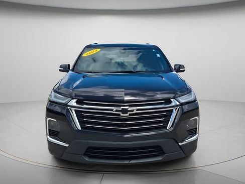 Used 2023 Chevrolet Traverse LT FWD image 4