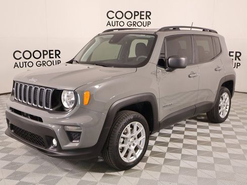 Used 2022 Jeep Renegade Latitude image 11