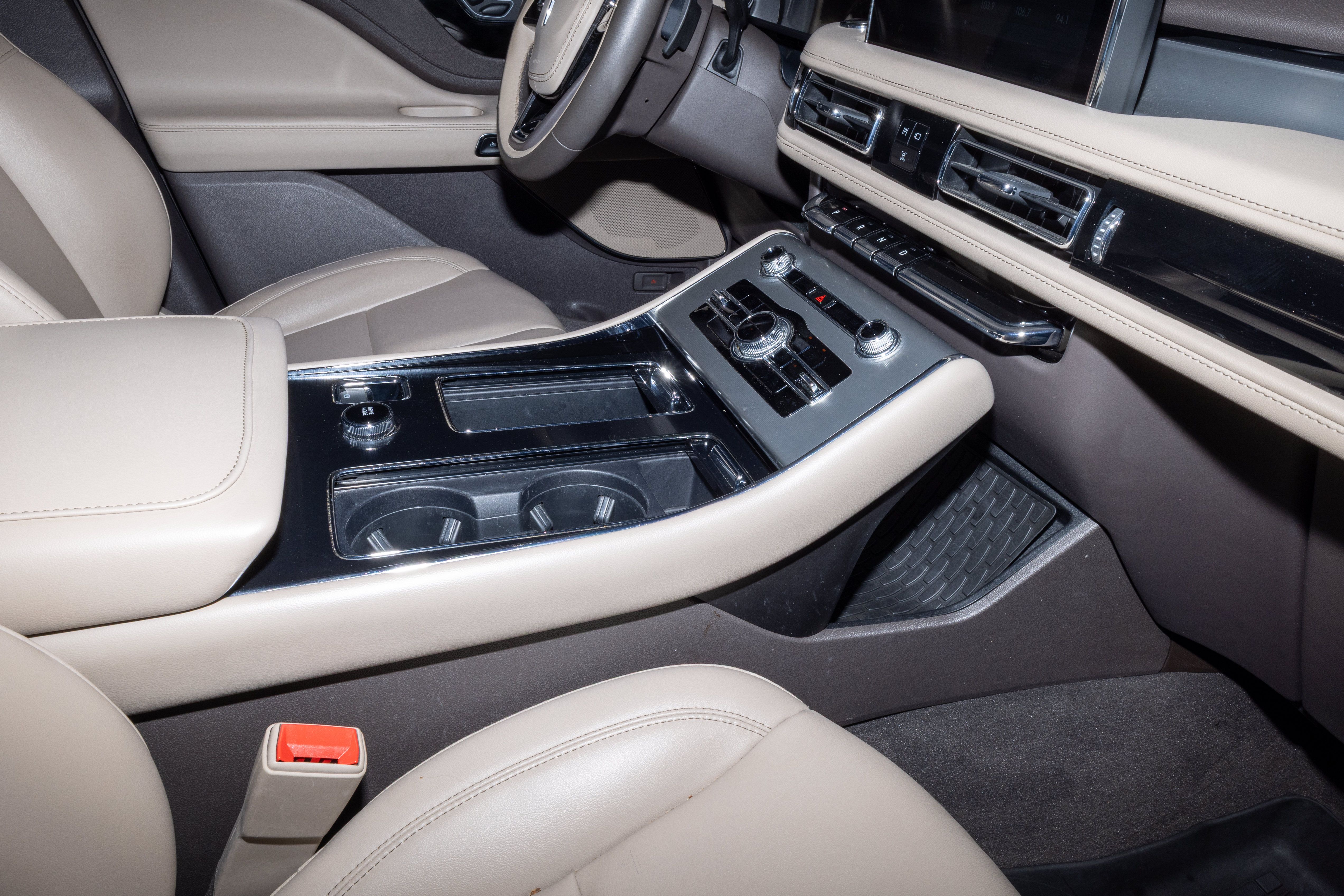 Used 2023 Lincoln Aviator 2WD w/ Premium Package image 19